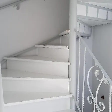 Petroto Abodes דירה *